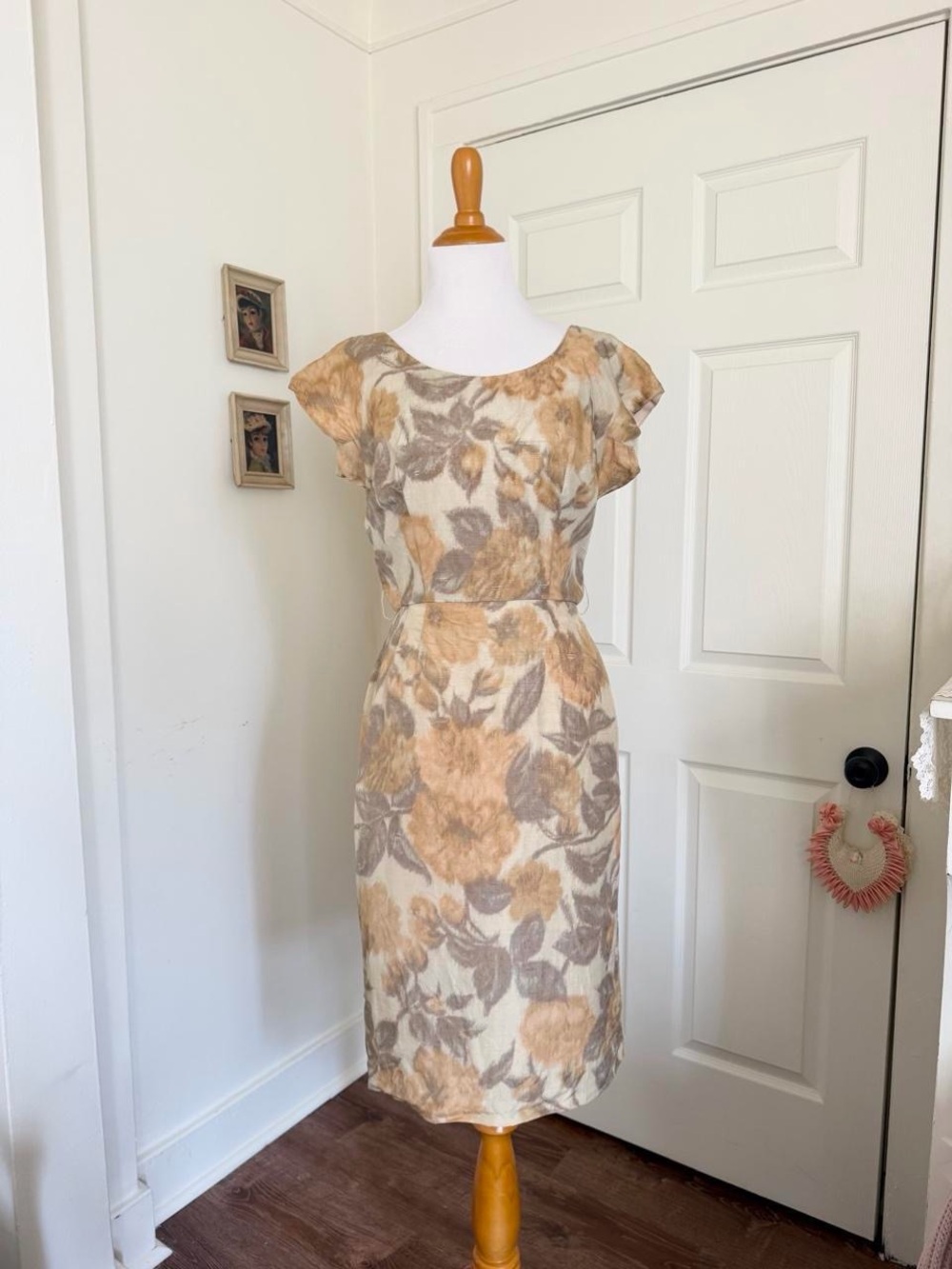 Vintage 1950s 1960s Retro Floral Rose Linen Cocktail Dress